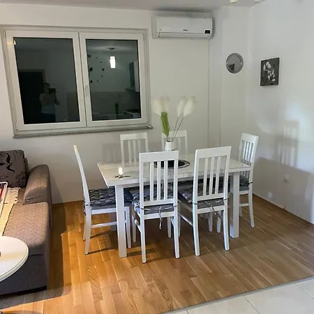 Apartmani Selce Exterior photo